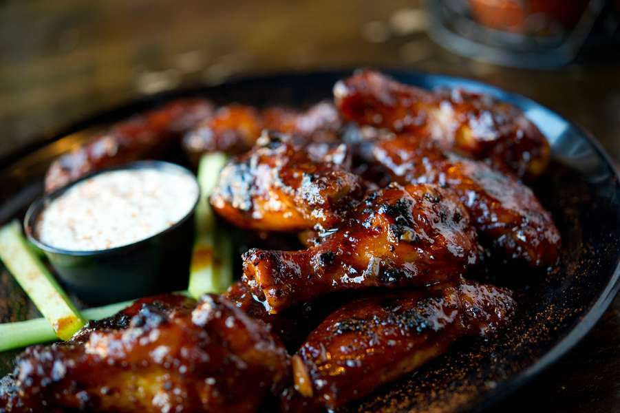 Best NYC Chicken Wings Final Four Snacks Thrillist