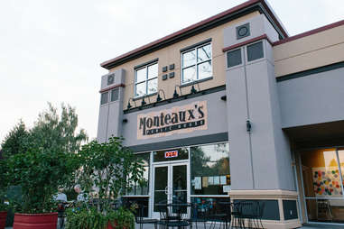 Monteaux’s Public House