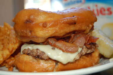 PYT Twinkie bun burger