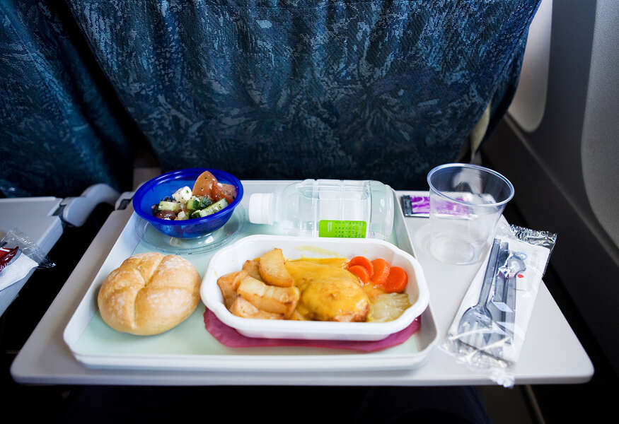 New In-Flight Meals on United Airlines - Gourmet Airplane Food - Thrillist