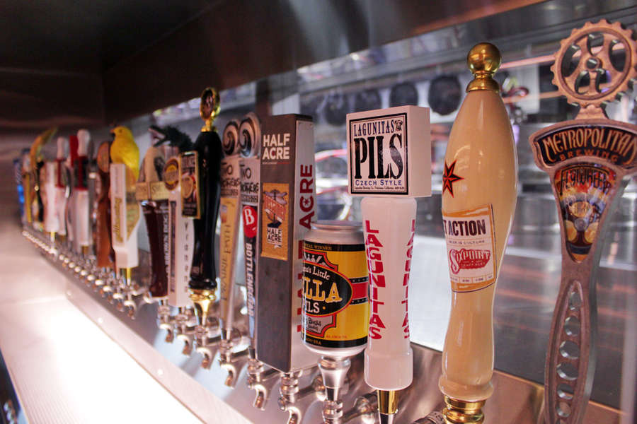 Most Draft Beers On Tap Best Chicago Bars Things to do in Chicago