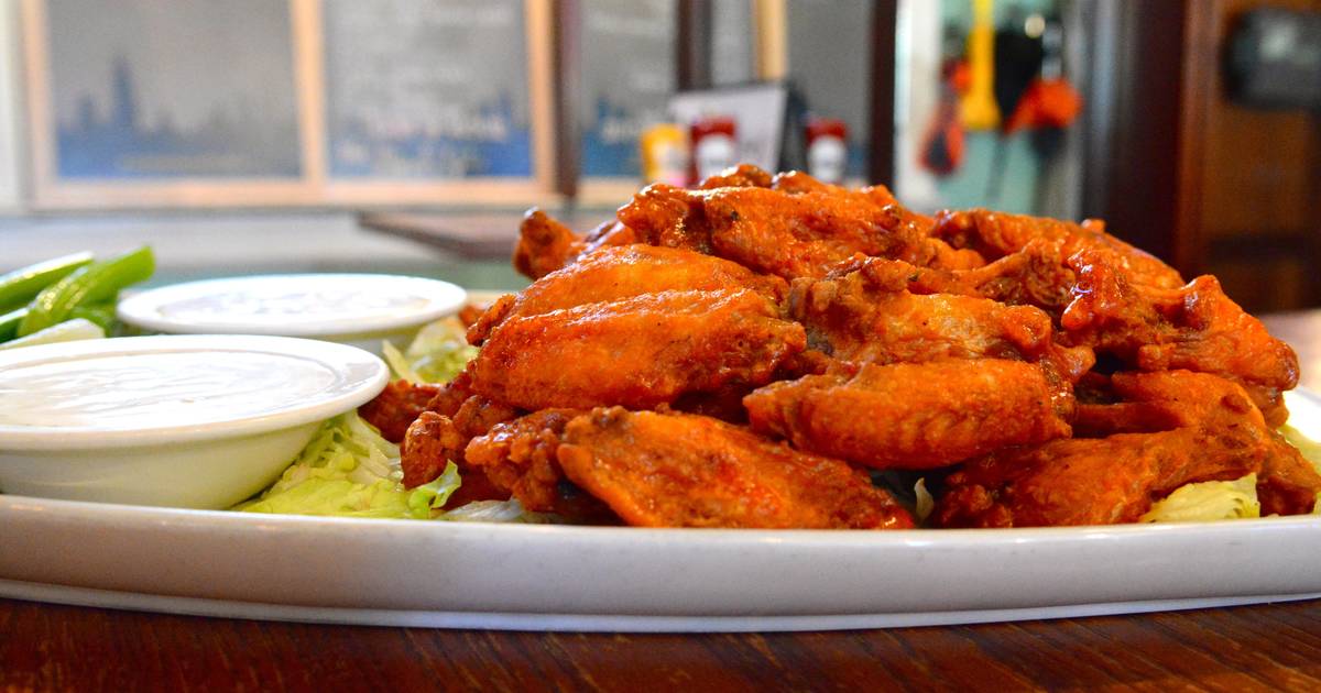 Fantasy Football Draft Food Ideas: Deals on Food For Your Draft Party -  Thrillist