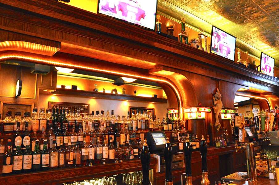 Piper's Pub: A Bar in Pittsburgh, PA - Thrillist