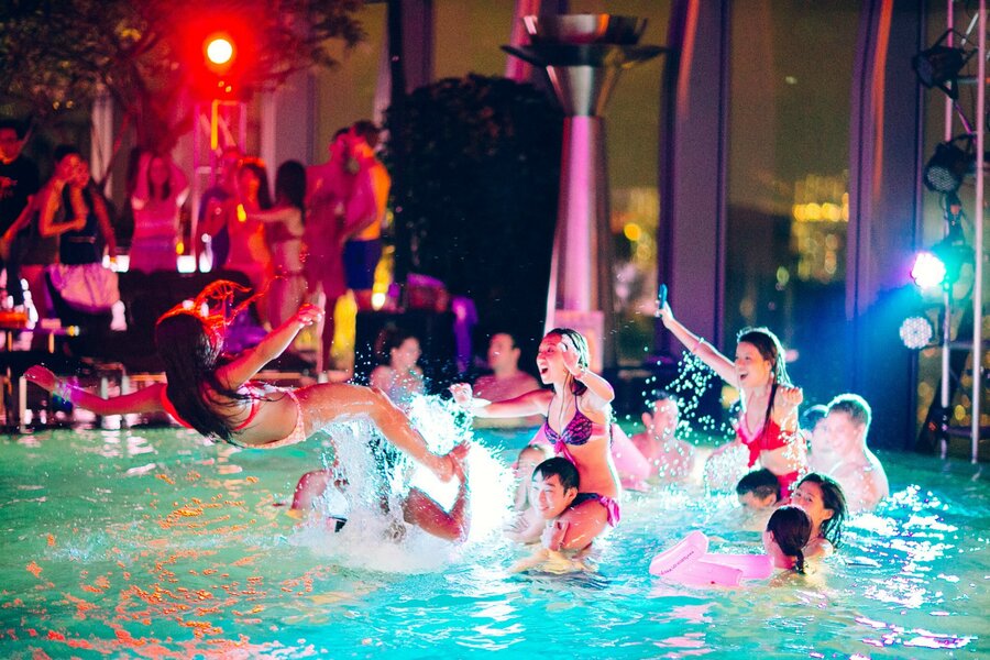 Are Vegas Pool Parties Worth It? - Wandering Why Traveler