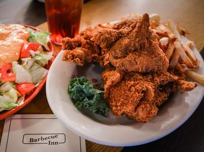 Best Fried Chicken In Houston Max S Wine Dive The Breakfast Klub Lucille S Thrillist