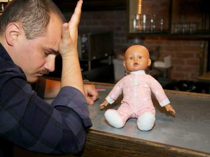 Is It Ok To Bring A Baby To Bar Or Brunch Annoying Parenting Habits In Cities Thrillist