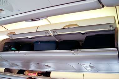 Overhead compartment