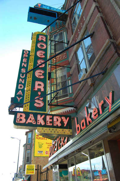 Roeser's Bakery: A Chicago, IL Restaurant - Thrillist