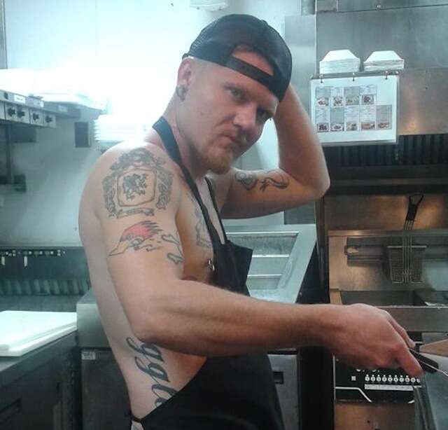 Chili's shirtless cook