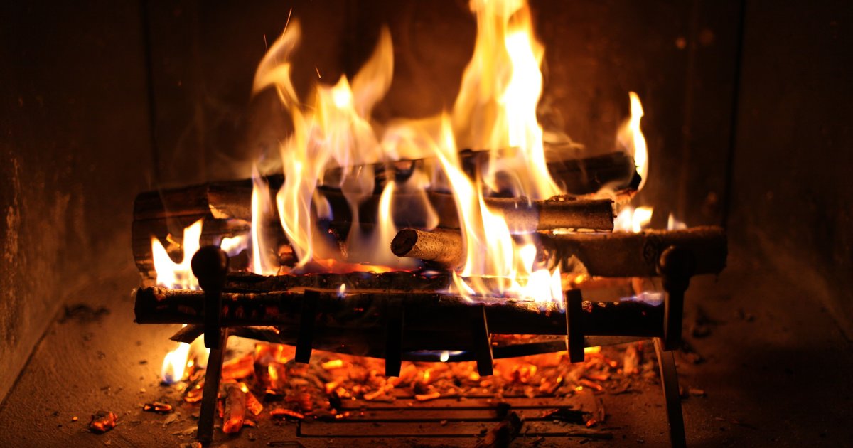 Best Places To Drink By A Fireplace In London - Best London Pubs With Fireplaces - Thrillist