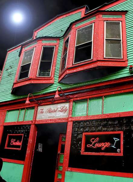 Best Hamtramck Dive Bars - Dive Bars in Michigan - Detroit - Thrillist