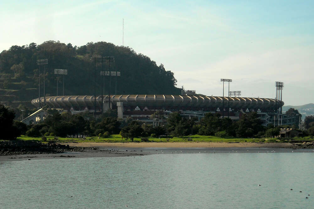 Two people foiled by SFPD in attempt to steal Candlestick Park seats -  Niners Nation