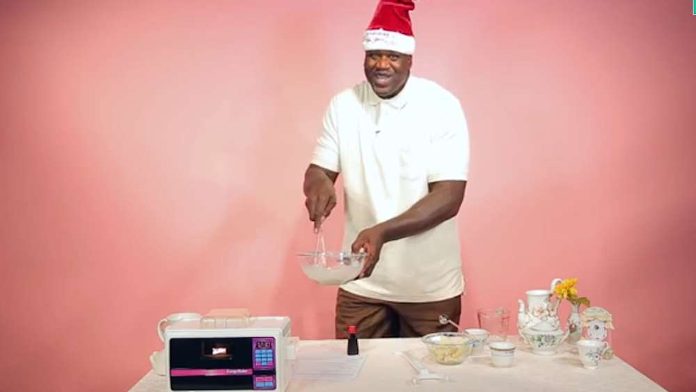 Shaq Cooks With An EasyBake Oven Shaquille O'Neal Cooking Christmas