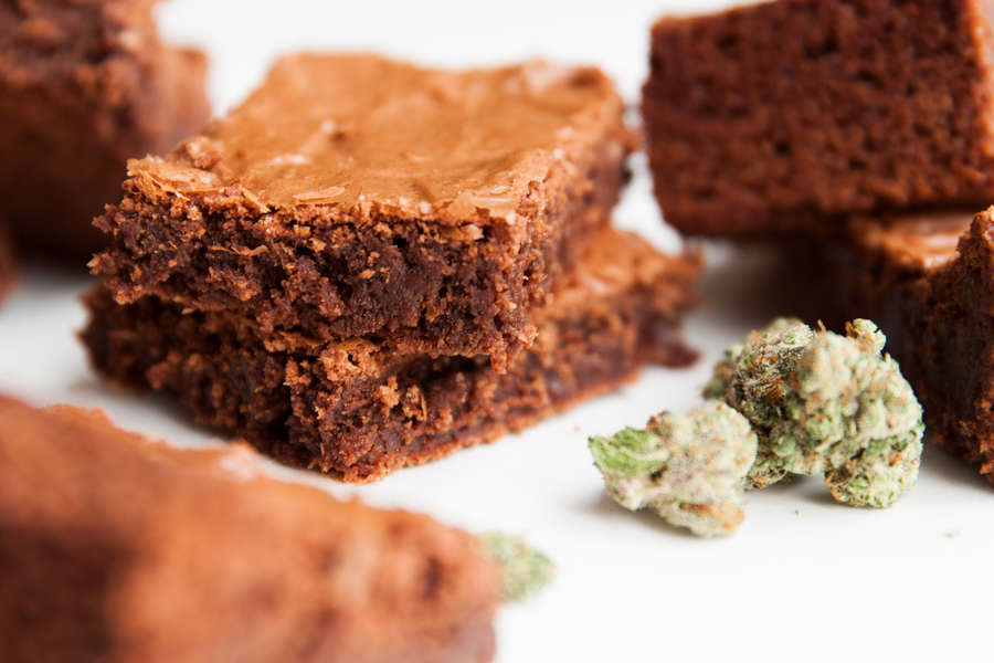 How much weed do you put in weed brownies