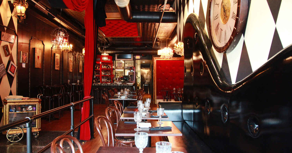 Mad Hatter Bistro A Detroit, MI Bar.