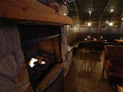 Best Fireplace Bars In Nyc Thrillist