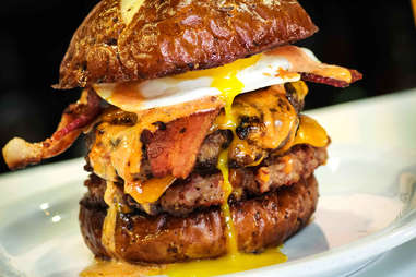 slater's 50/50 bacon burger