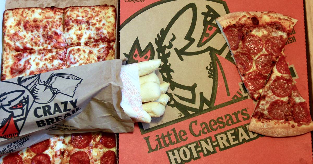 can dogs eat little caesars pizza crust