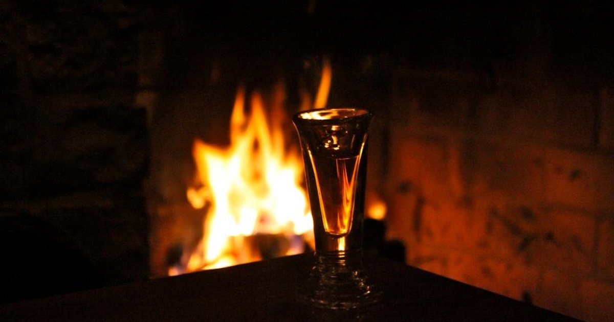 Detroit Bars With Fireplaces Thrillist