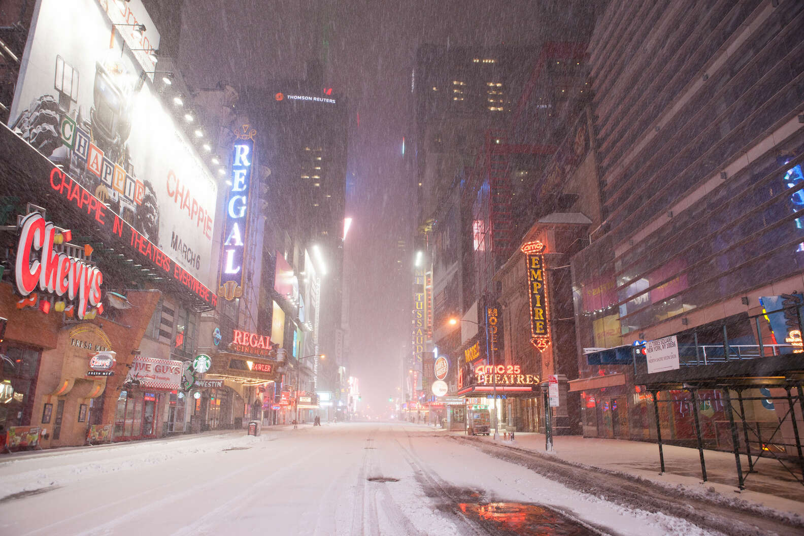 Incredible Photos of NYC during the Juno Blizzard 2015 - Thrillist