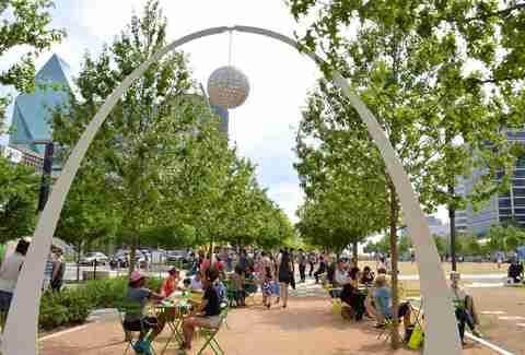 The 7 Best Dates You Can Go On in Dallas