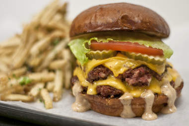 The Best Burgers In Colorado Burger Bar Blackbelly The Cherry Cricket Thrillist