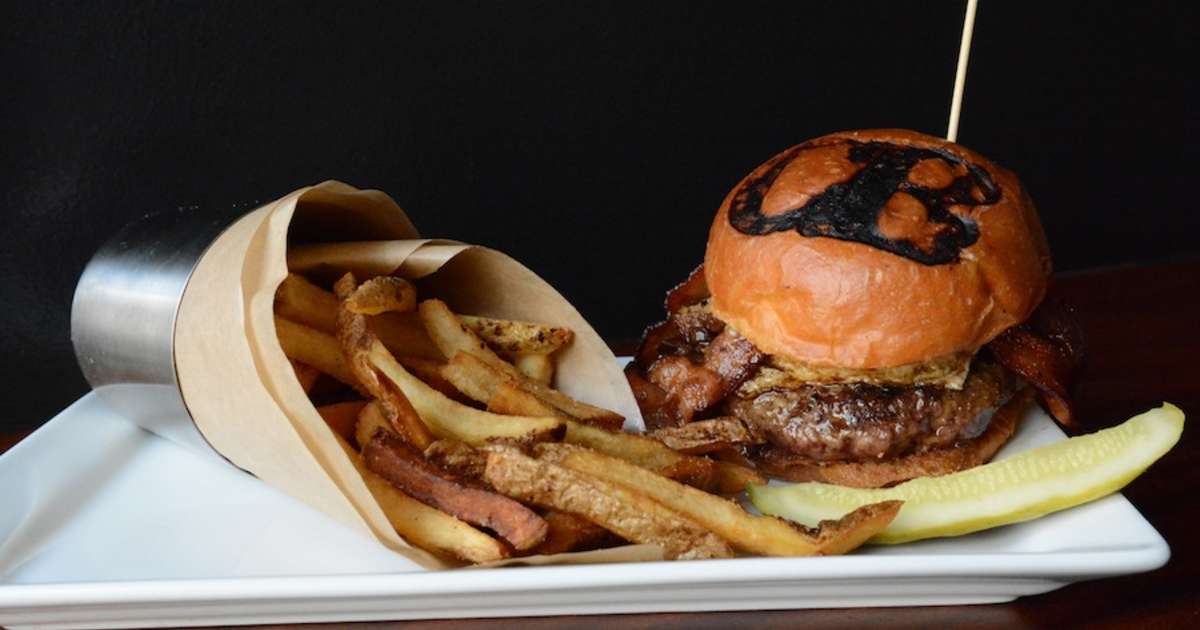 Citizen Burger Bar: A Restaurant in Arlington, VA - Thrillist
