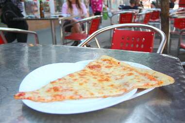 Groovy's Pizza Lincoln Road