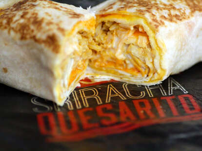 sriracha quesarito taco bell