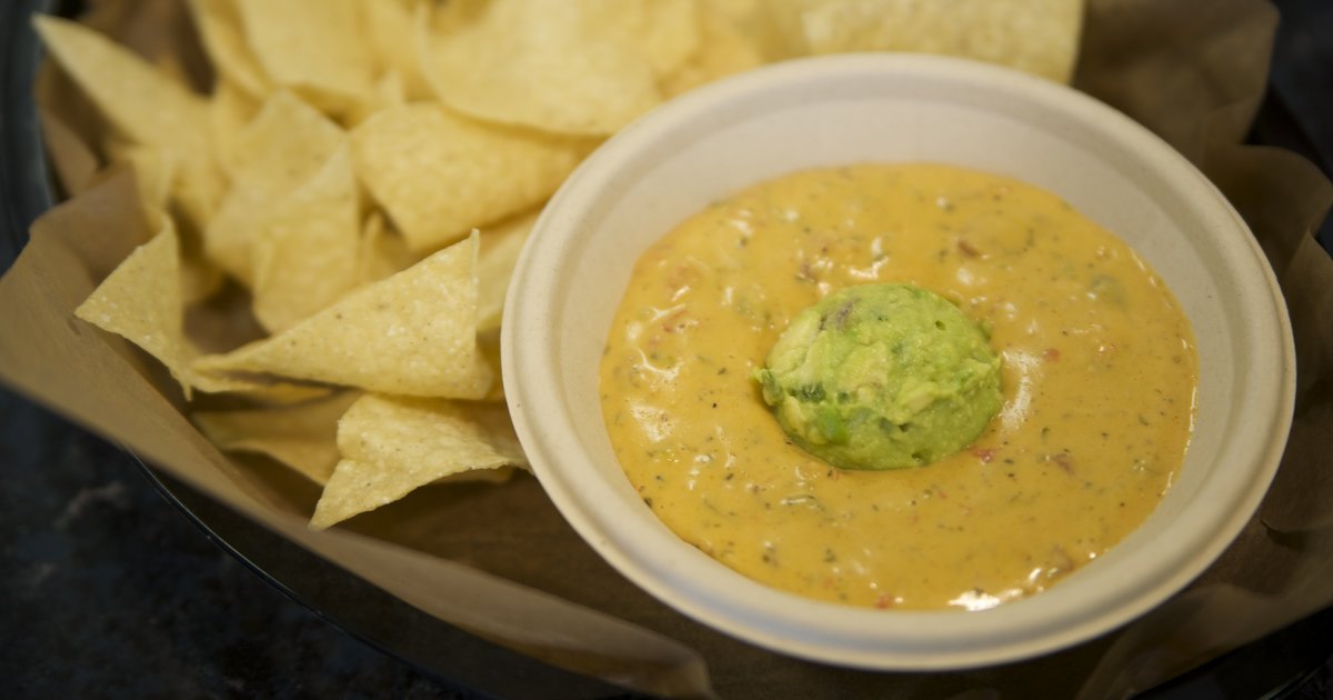 Qdoba Bacon Jalapeno Quesomole Thrillist