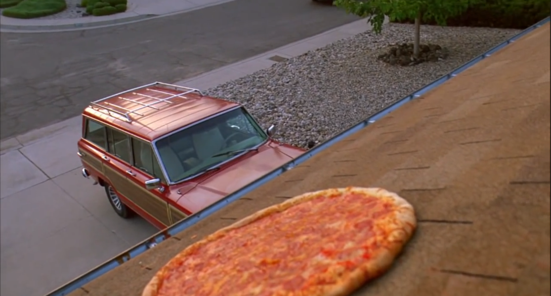 Vince Gilligan Podcast - Breaking Bad Fans Throwing Pizza On Walt's ...