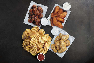 Pizza Hut Party Wing Meal