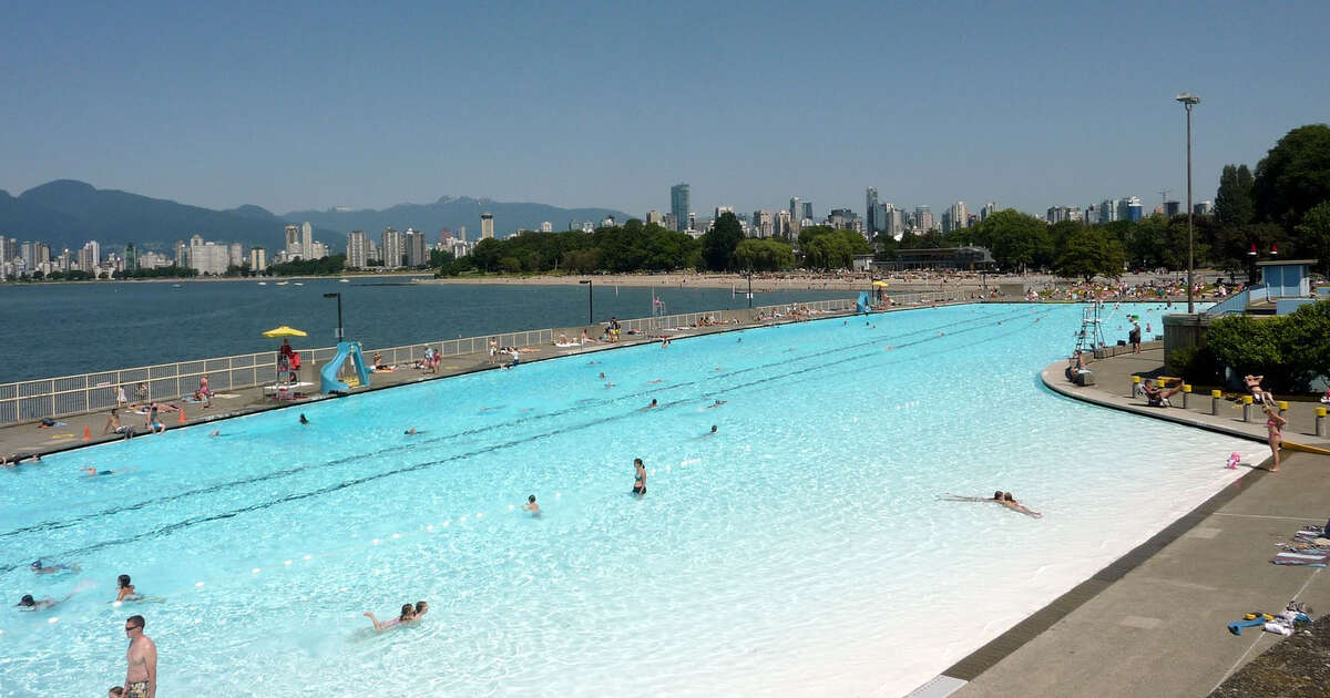 outdoor public pools