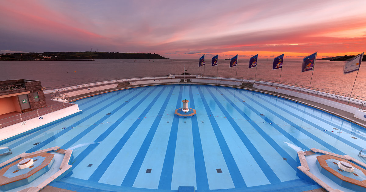 outdoor public pools