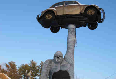 Weird Roadside Attractions - Strangest Road Trip Sights - Thrillist