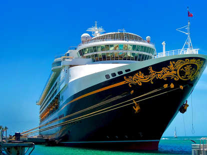 What It S Like To Work On A Cruise Ship Insane Hours Partying And More Thrillist