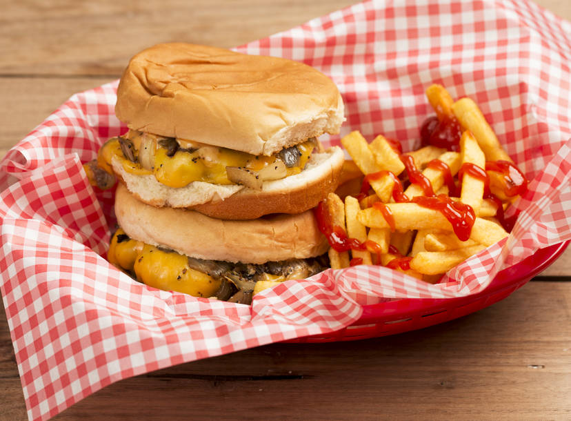 How To Make The Perfect Diner Burger At Home Thrillist Recipes