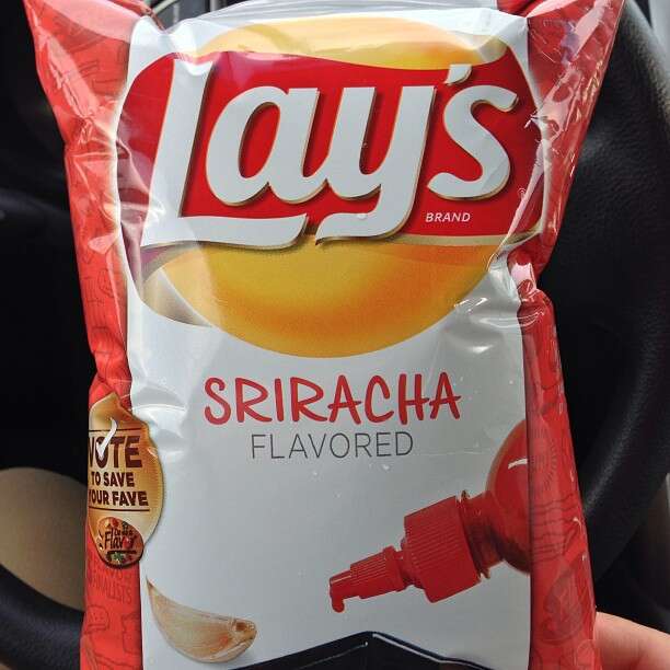 sriracha lays