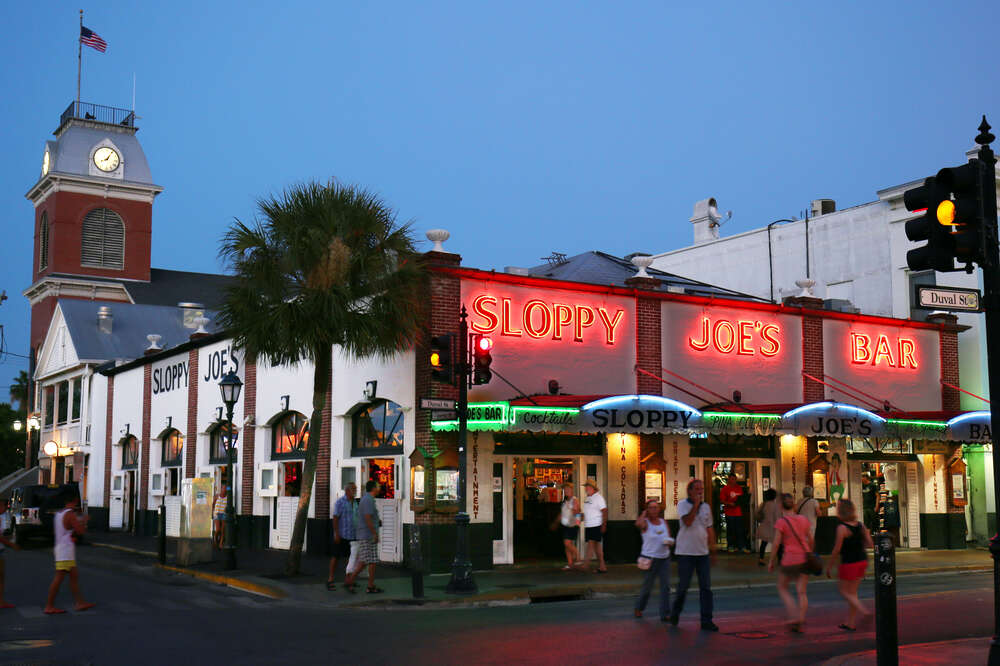 Columbia Fishing Team, Sloppy Joe's Bar