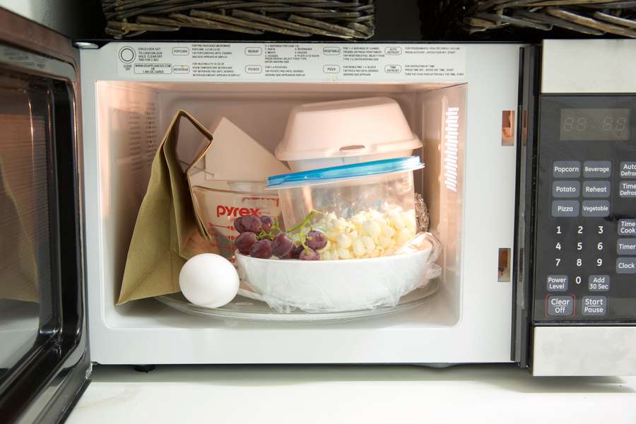 Can You Microwave Plastic 13 Things You Can & Can't Microwave Thrillist