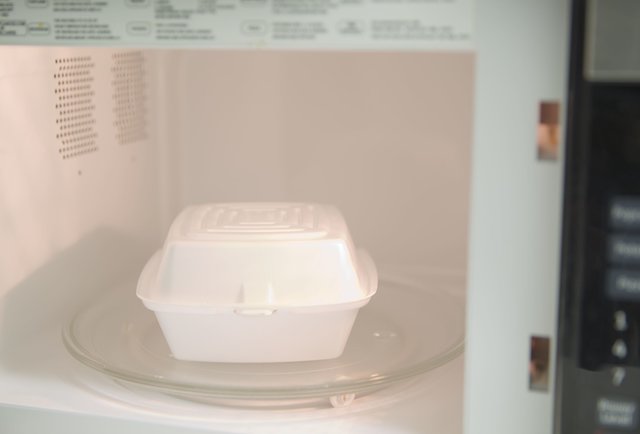 Can You Microwave Plastic - 13 Things You Can & Can't Microwave
