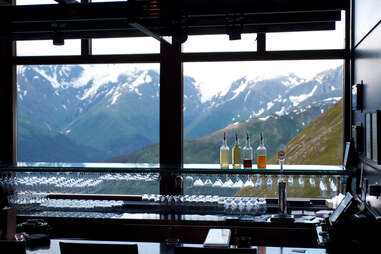 seven glaciers alyeska alaska