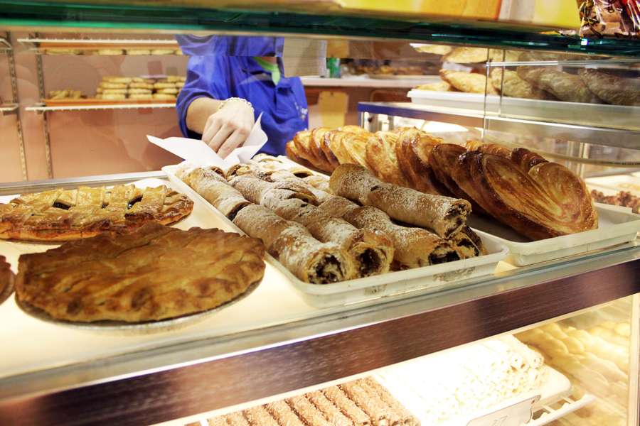 Rose & Joe's Italian Bakery A Restaurant in Astoria, NY Thrillist