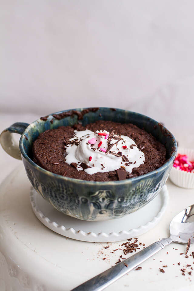 5-Minute molten chocolate mug cake