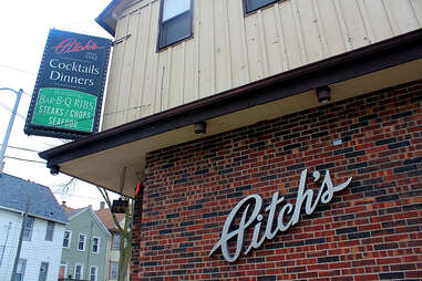 exterior of Pitch's barbecue restaurant bbq Milwaukee