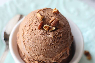 Old-Fashioned Homemade Chocolate Ice Cream - Adventures of Mel