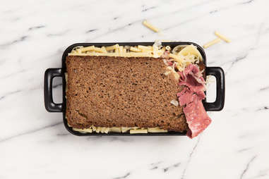 Reuben mac 'n' cheese — Thrillist Recipes