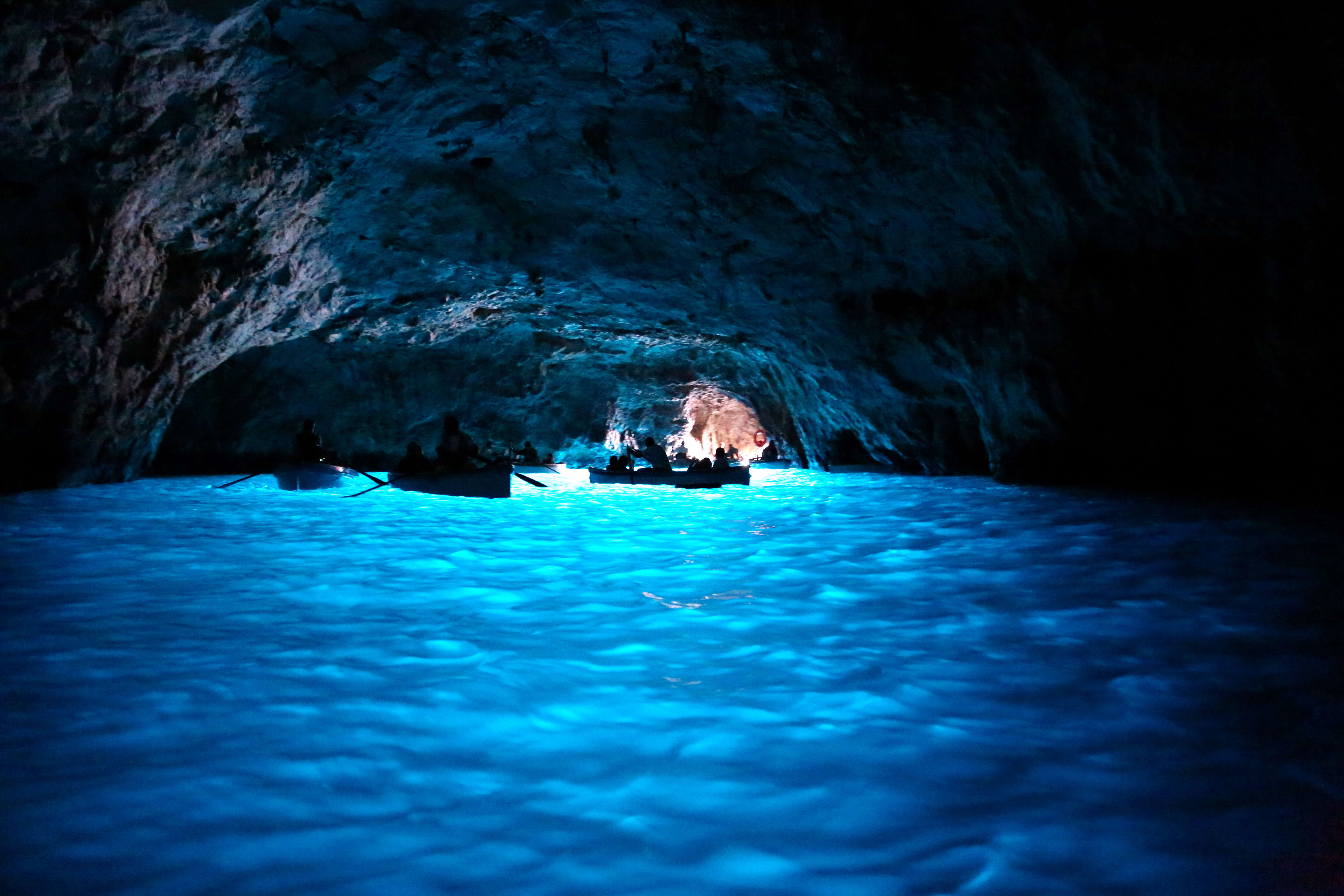 blue grotto capri italy