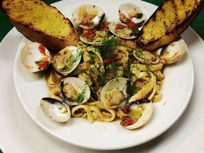 intermezzo clam linguini