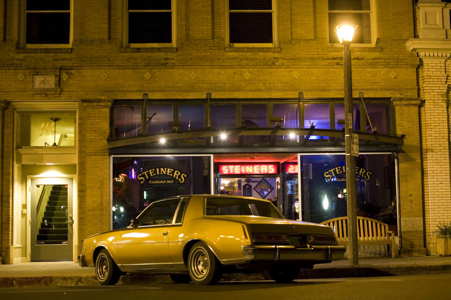 Best Dive Bars Napa Sonoma Yountville Calistoga Thrillist